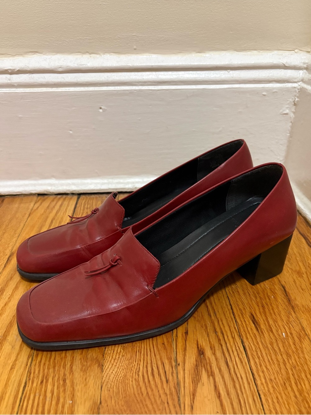 90s Vintage Red Leather Block Heel Slip-On Tassel Loafers Size 9